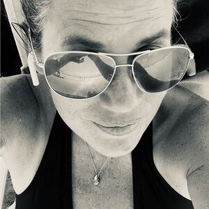 Meet your Posher, Helen